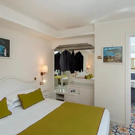 Hotel Antiche Mura Sorrento Esterno foto